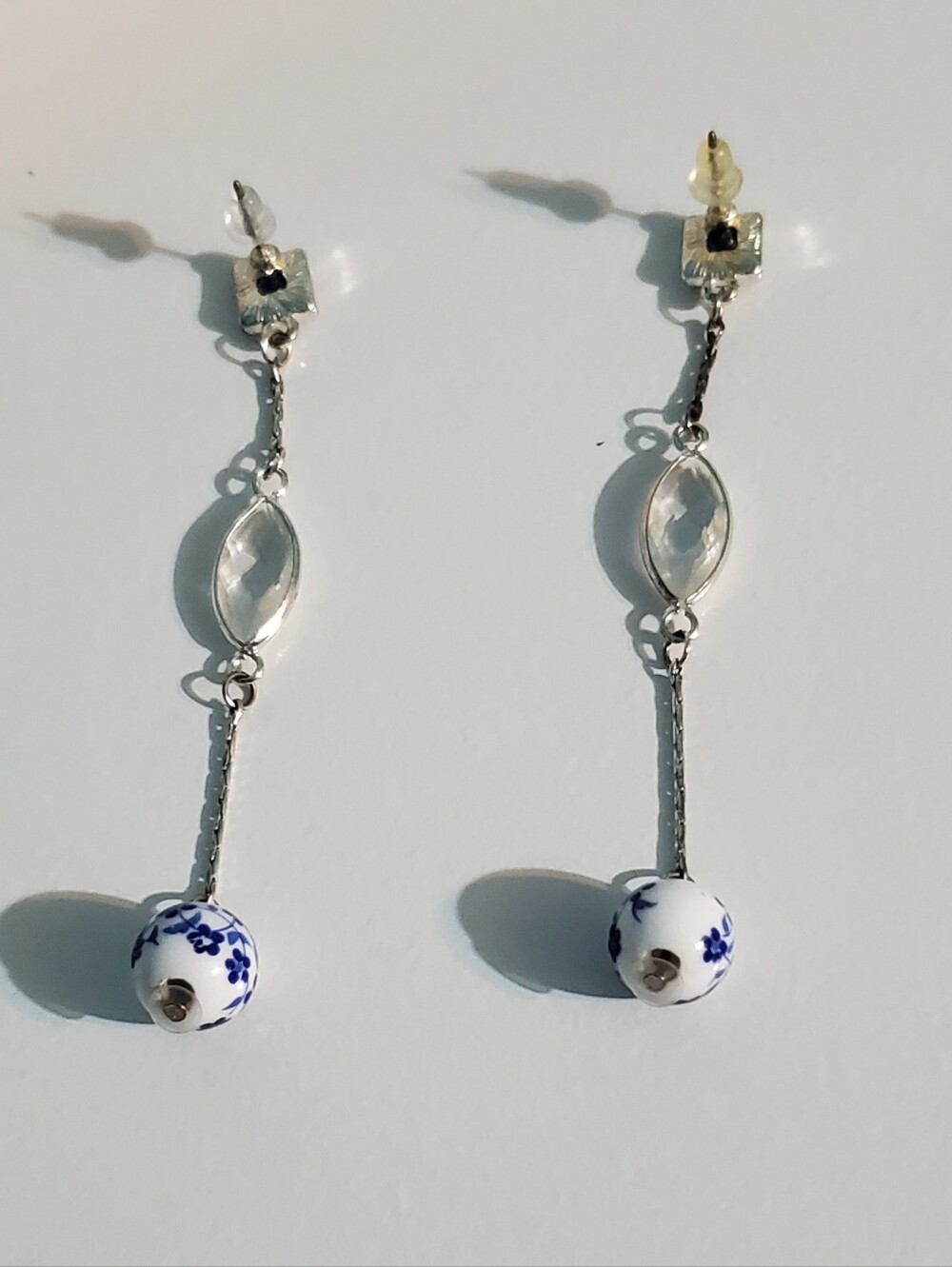 ⭐️2/$20⭐️ Chinoiserie Earrings - Picture 2 of 2